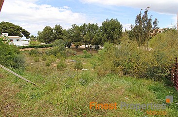 Plot with project to build a fitness centre in Palma