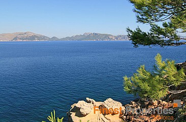 Unique waterfront property with private access to the sea in Alcudia