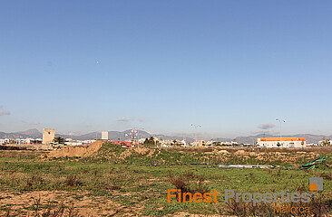 Commercial property of 1852 m² in Poligono Llevante