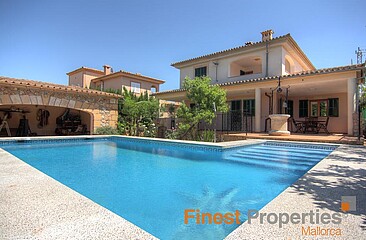 Family house on the outskirts of Santa Maria