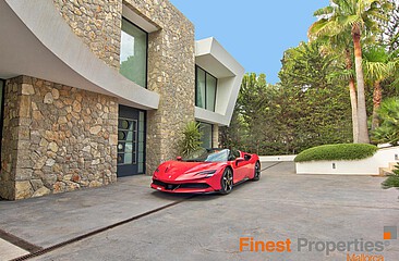 Modern Villa in First Sea Line