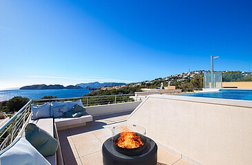 Penthouse apartment with private roof pool in Santa Ponsa for sale
