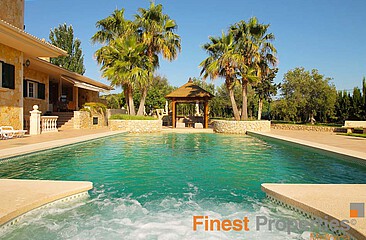 Mediterranean style single-family villa with indoor swimming pool for sale