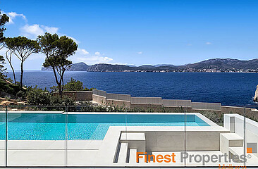 Exclusive modern new built sea view villa in Santa Ponsa for sale