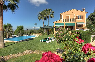 One family house with panoramic views in Puntiro for sale