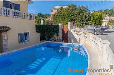 Beautiful and well-maintained detached house with pool for sale in Paguera