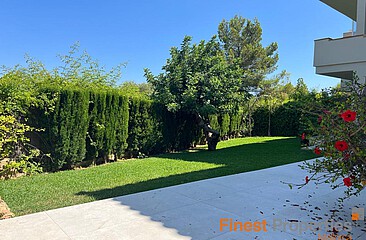 Stylish Ground Floor Apartment with Private Garden in Portals Nous